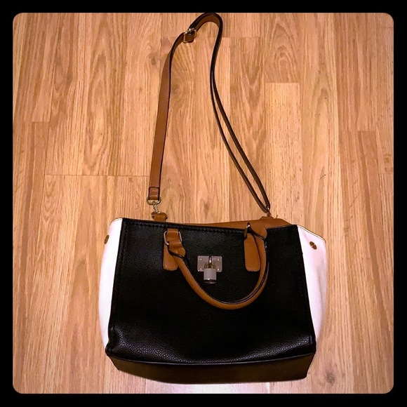 Purse - Picture 1 of 1